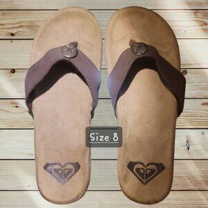 ROXY - SIZE 8 - Leather and Microsuede - Flip Flops - Gold ROXY Logo Medallion